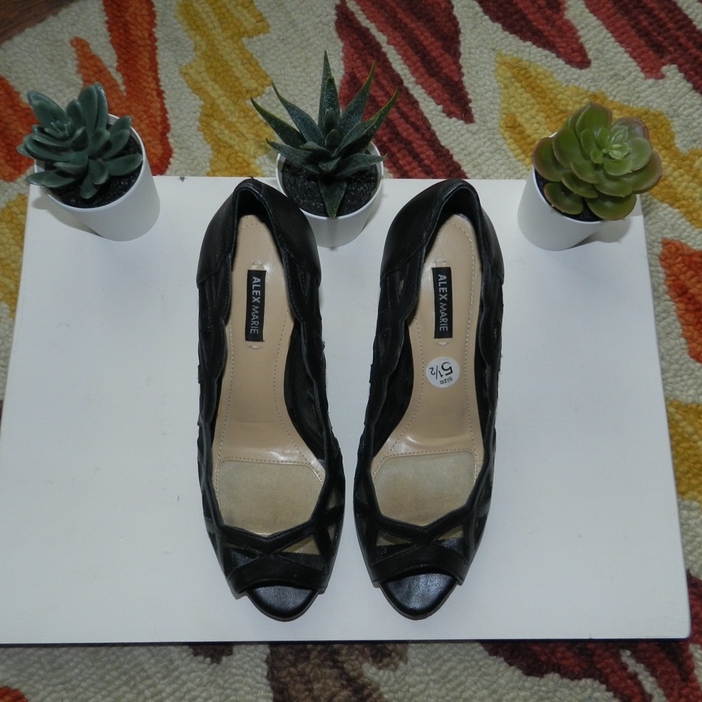 Alex Marie Black Heels Sz. 5.5